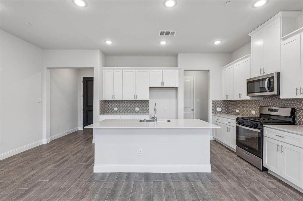 2929 Galveston Street - Photo 1