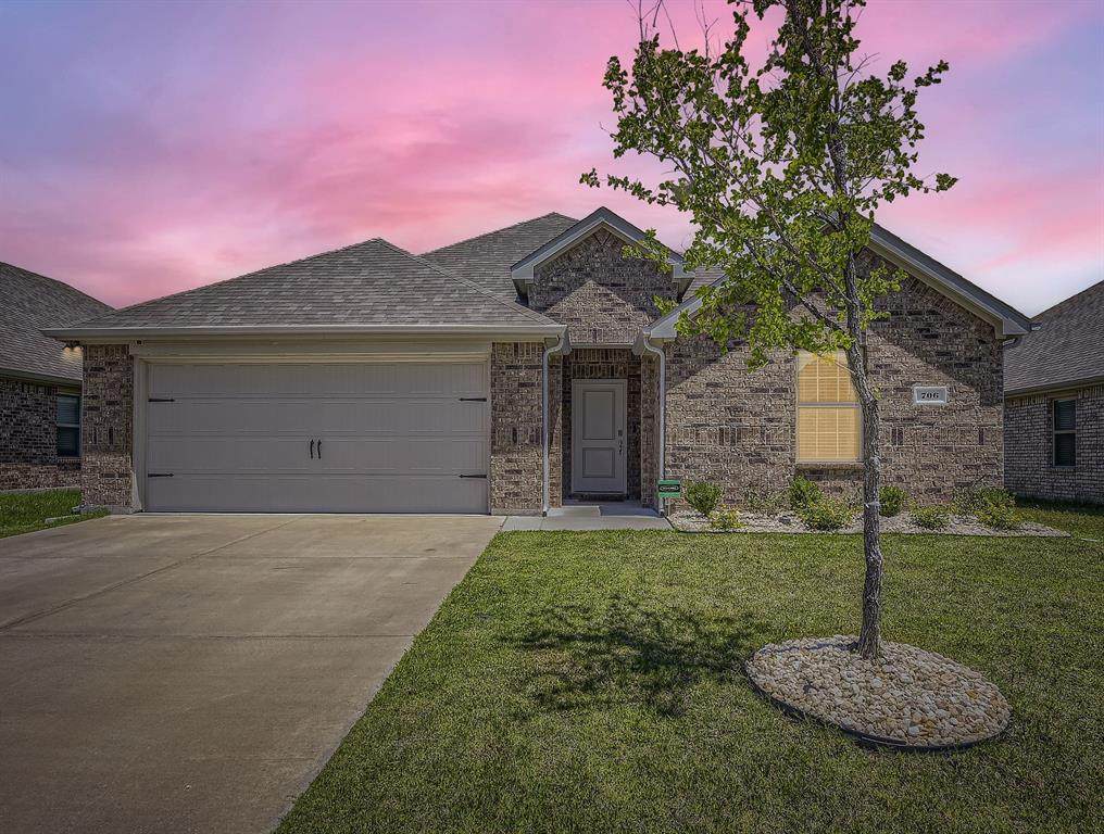 706 Spur Ridge - Photo 1
