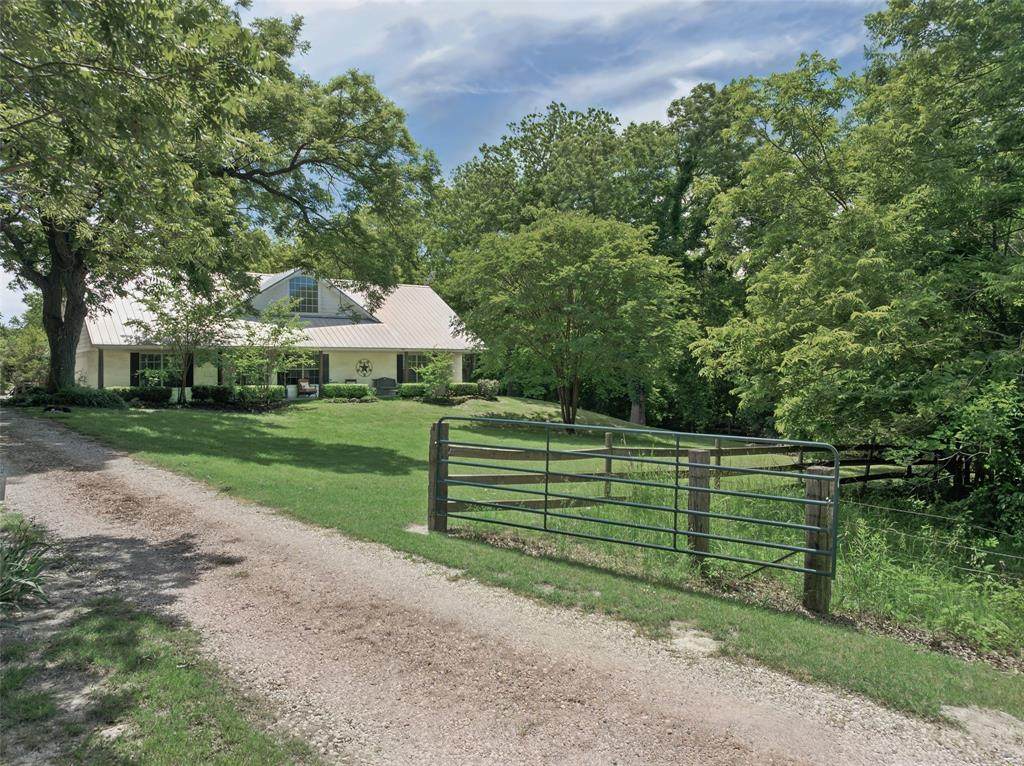 1000 Ballard Road - Photo 1