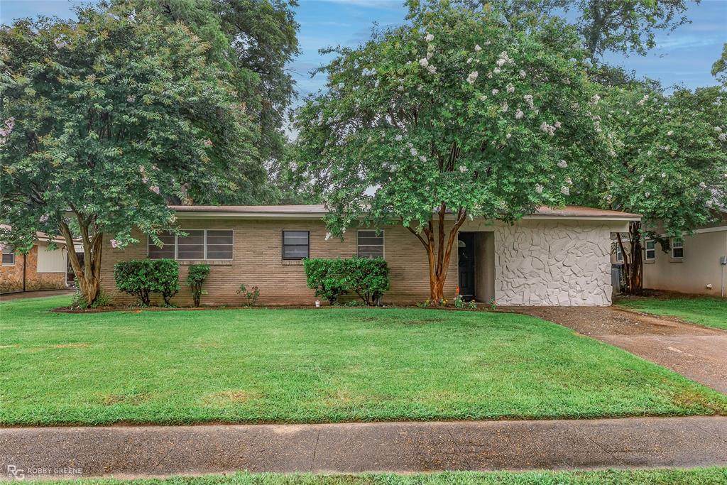 4102 Glen Street - Photo 1