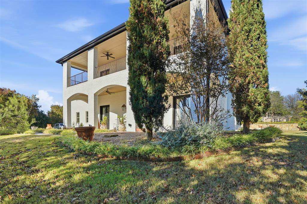 1424 Keeneland Hill Drive - Photo 1