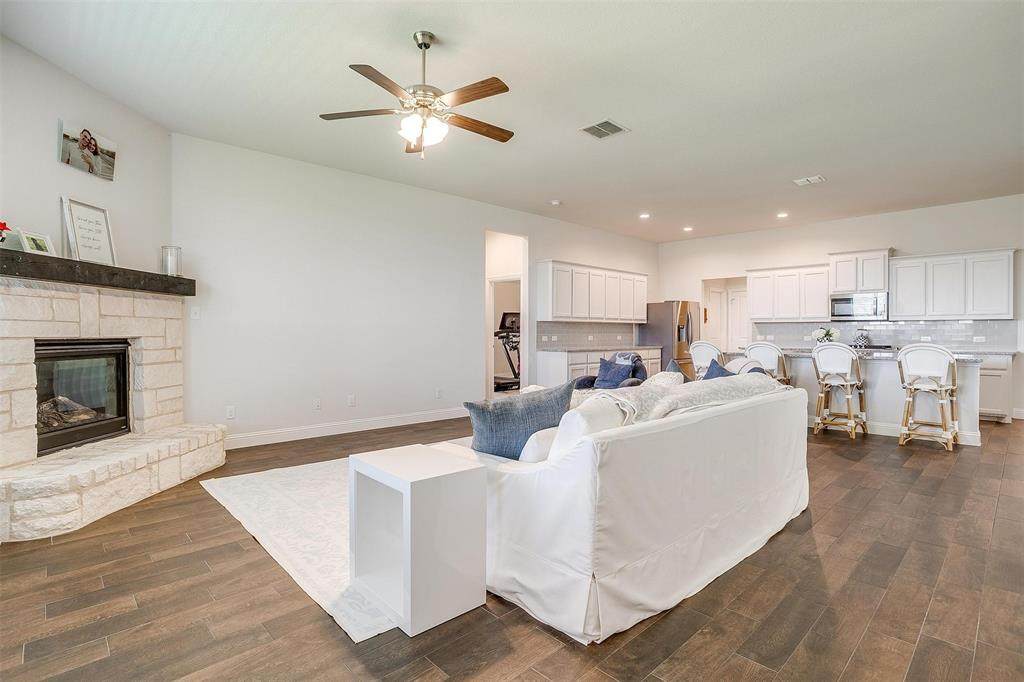 15125 Belclaire Avenue - Photo 1