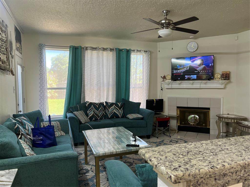 1402 Westglen Drive - Photo 1