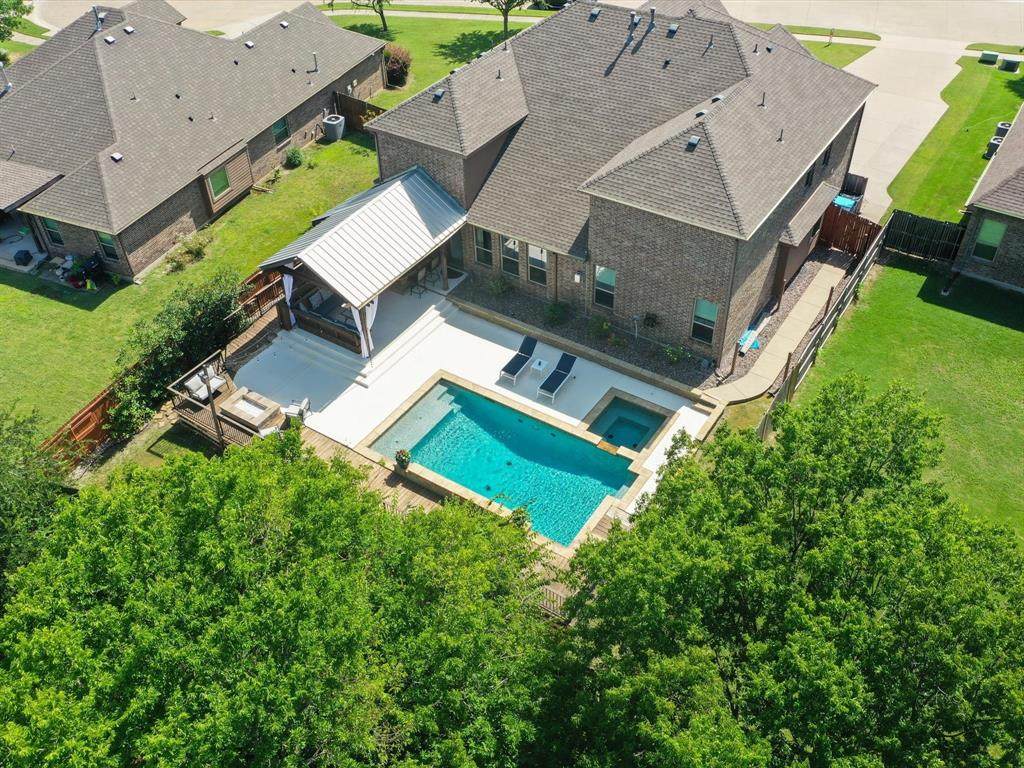 5302 Fairmont Court - Photo 1