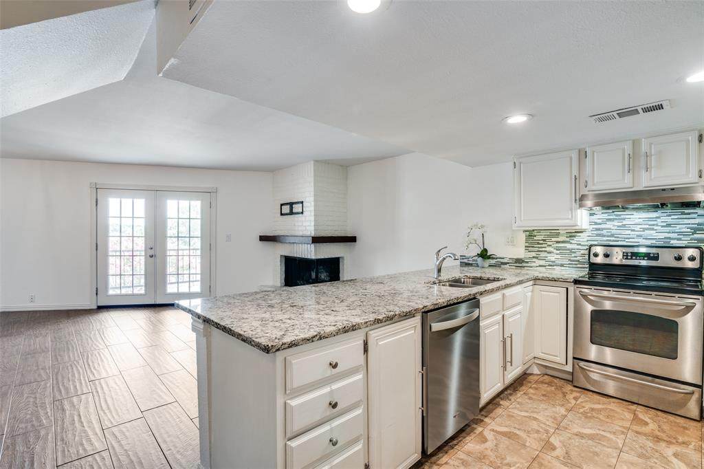 438 Yacht Club Drive - Photo 1