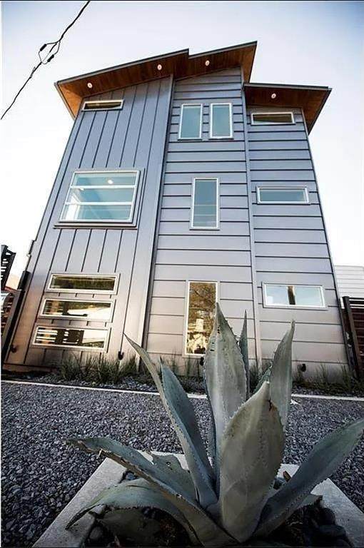 2315 Carroll Avenue - Photo 1