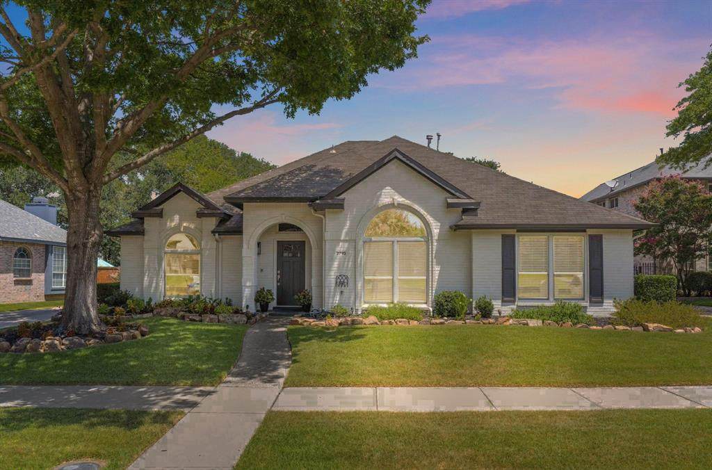 2710 Rochelle Drive - Photo 1