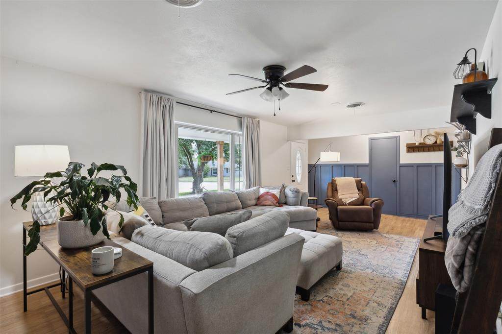 4013 Welch Avenue - Photo 1