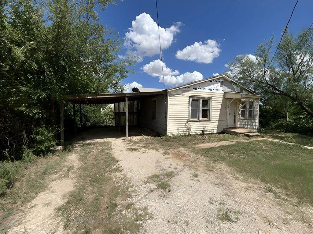 507 Lois - Photo 1