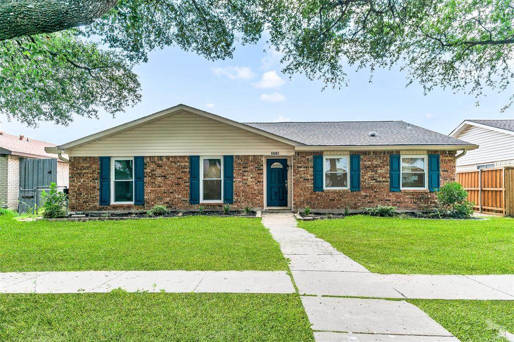 2718 Branch Oaks Drive - Photo 1