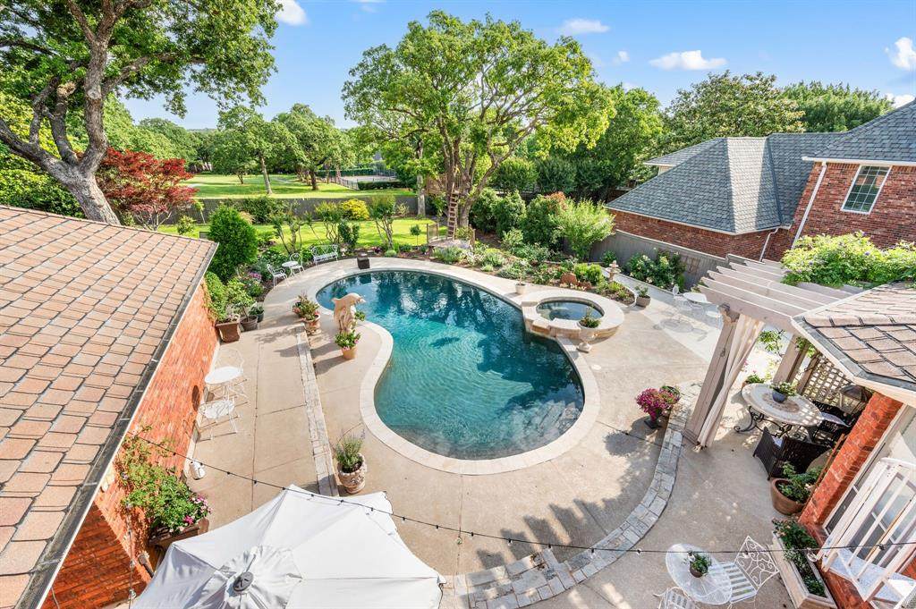 2906 Edgewood Lane - Photo 1