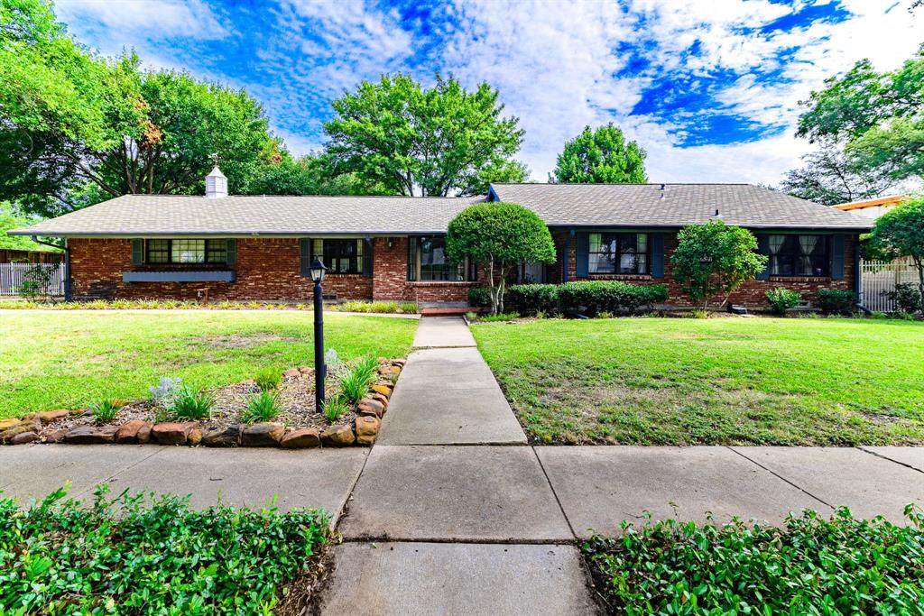 3207 Leahy Drive - Photo 1