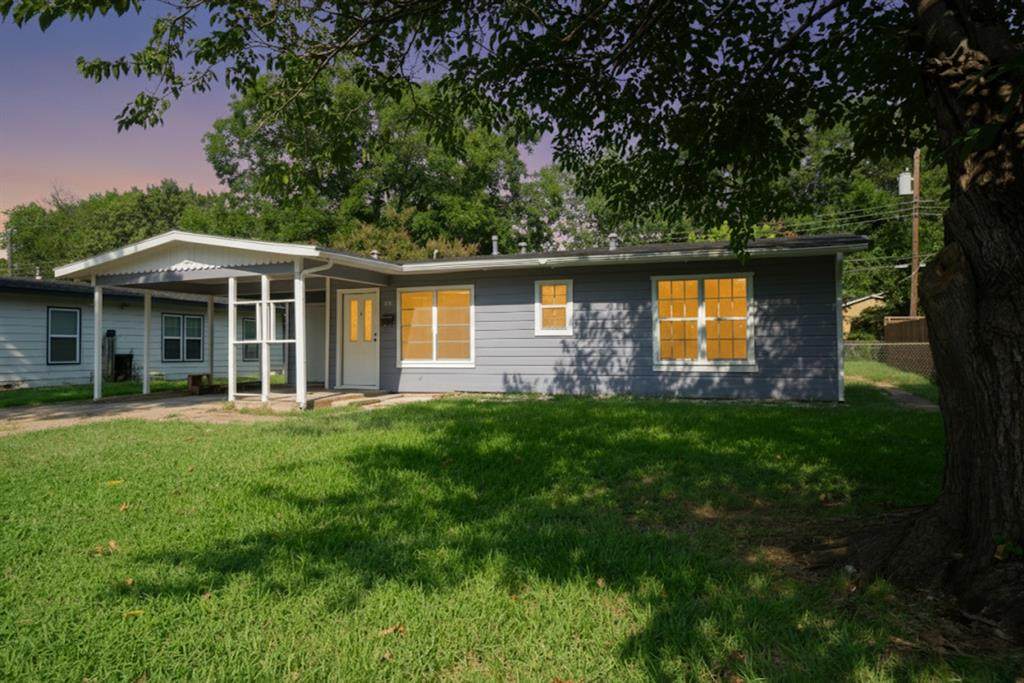 624 Leyenda Drive - Photo 1