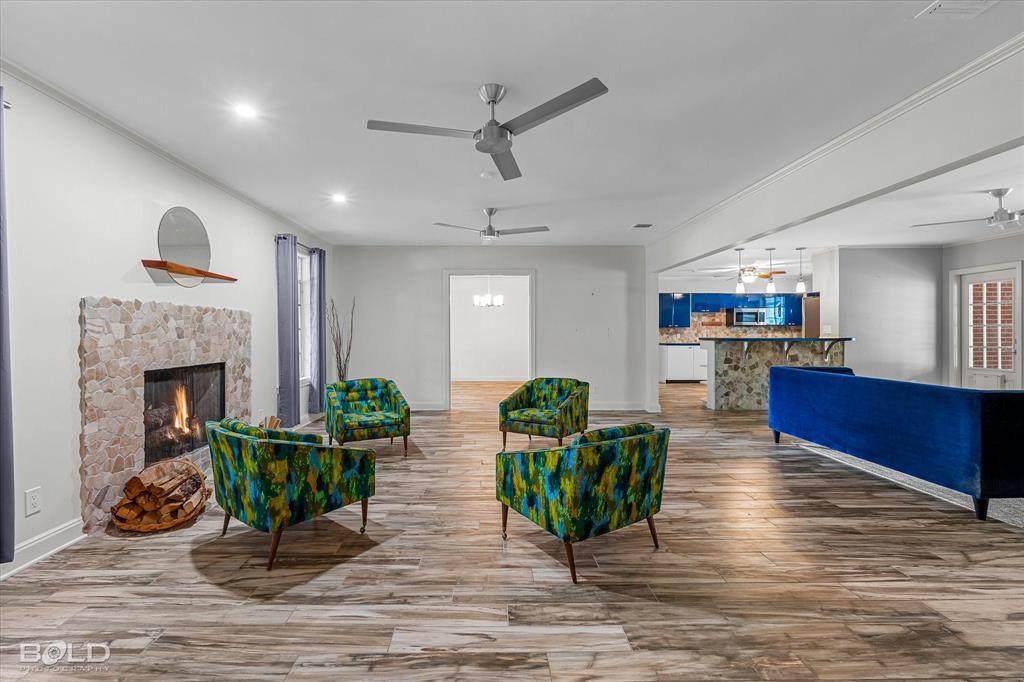 222 Stephenson Street - Photo 1