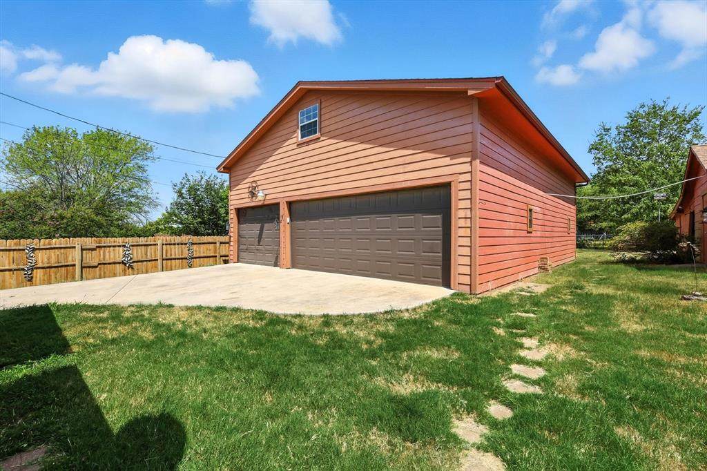 905 Clearview Street - Photo 1