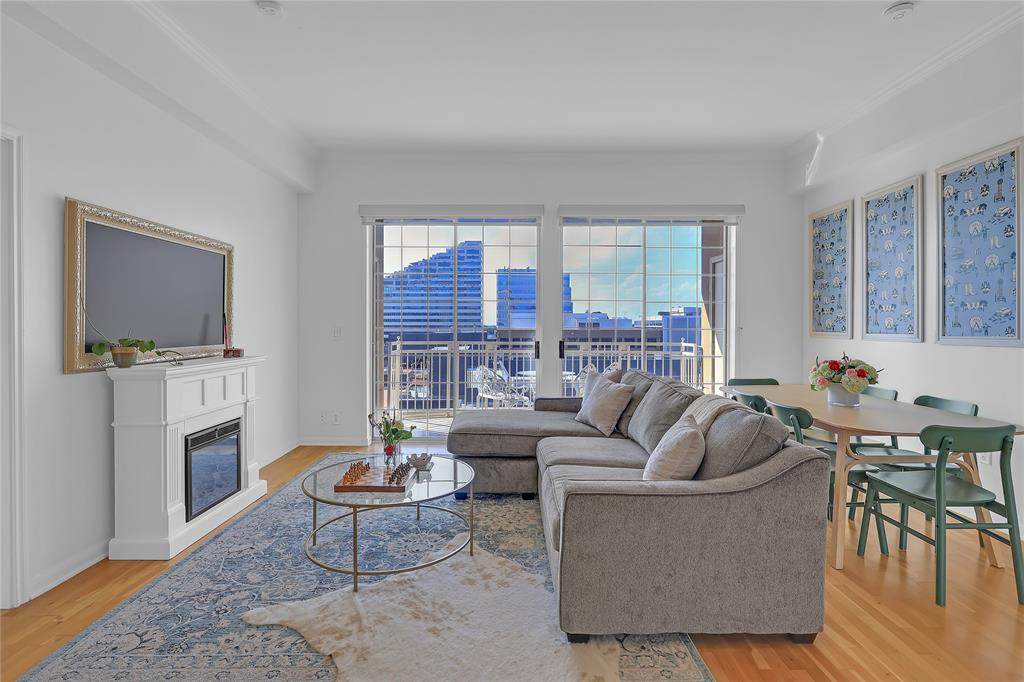 3225 Turtle Creek Boulevard - Photo 1