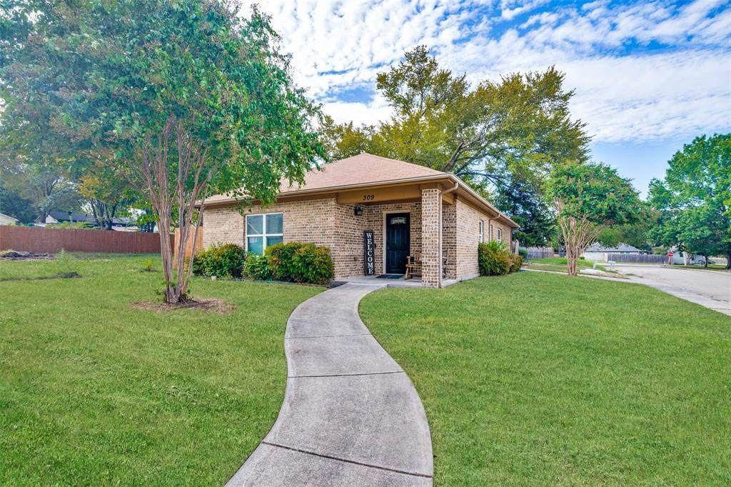 309 Emma Jane Street - Photo 1