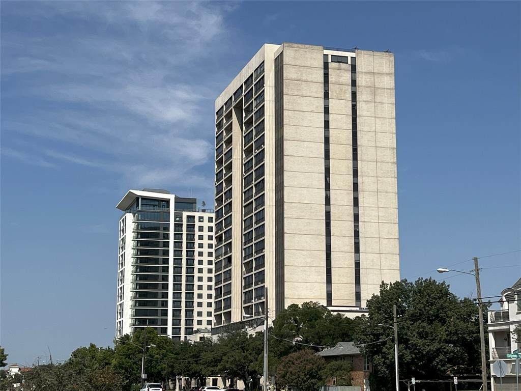 6335 Northwest Highway - Photo 1