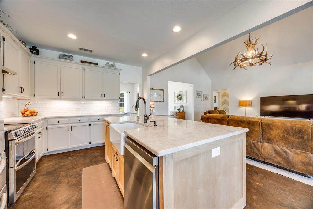 899 County Road 1555 - Photo 1