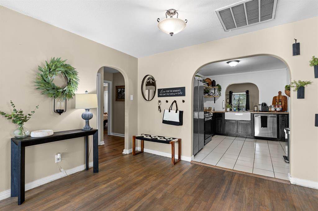 3129 Fadal Avenue - Photo 1