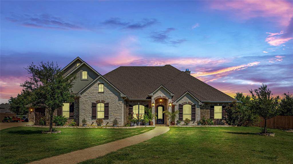 529 Perry Lane - Photo 1