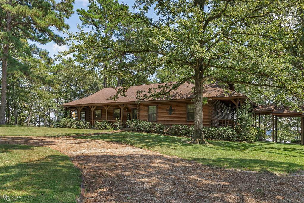 929 Village Drive - Photo 1