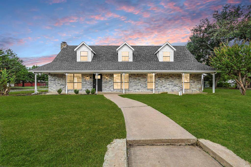 305 Amoret Circle - Photo 1