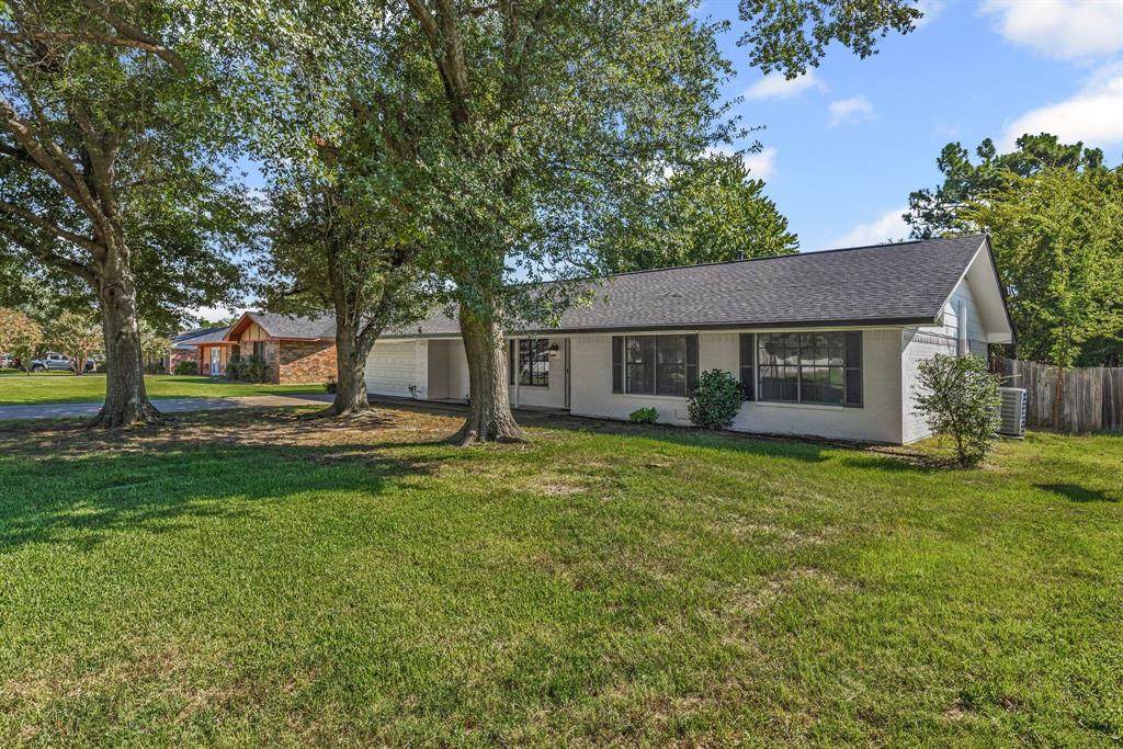 221 Azalea Lane - Photo 1