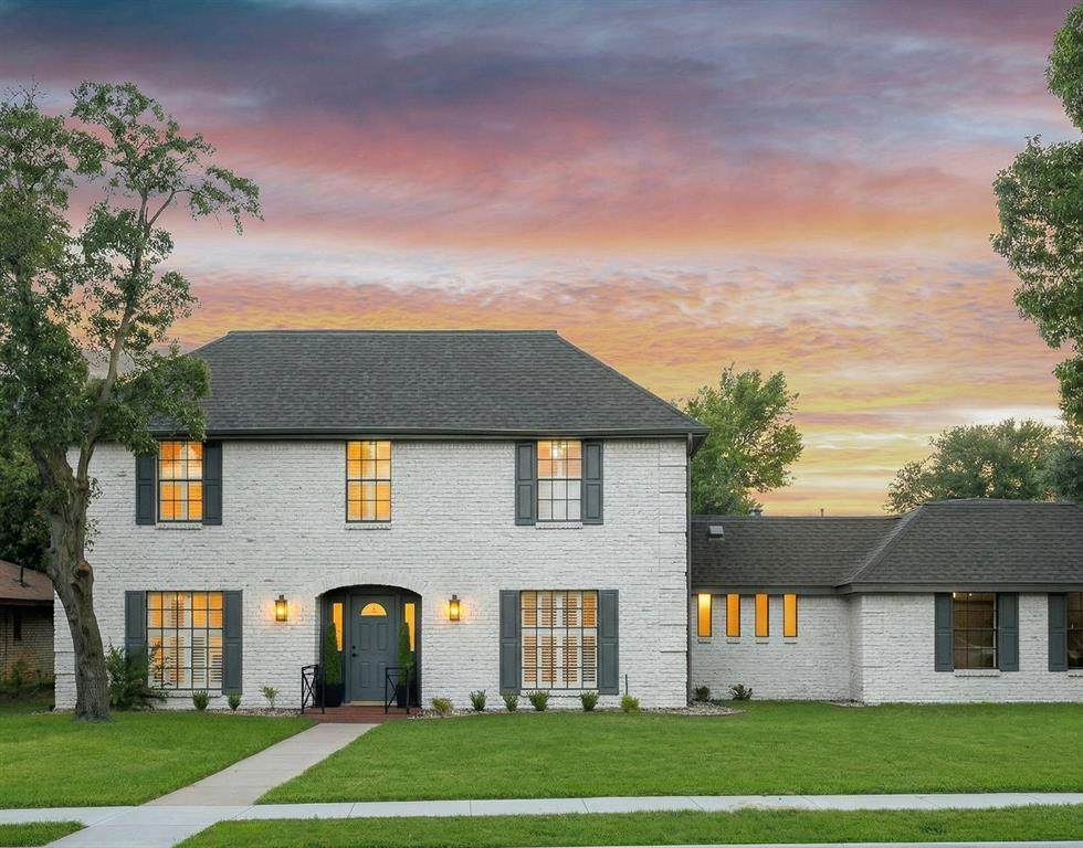 2901 Warren Circle - Photo 1