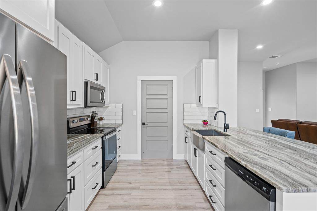 2500 Creek Drive - Photo 1