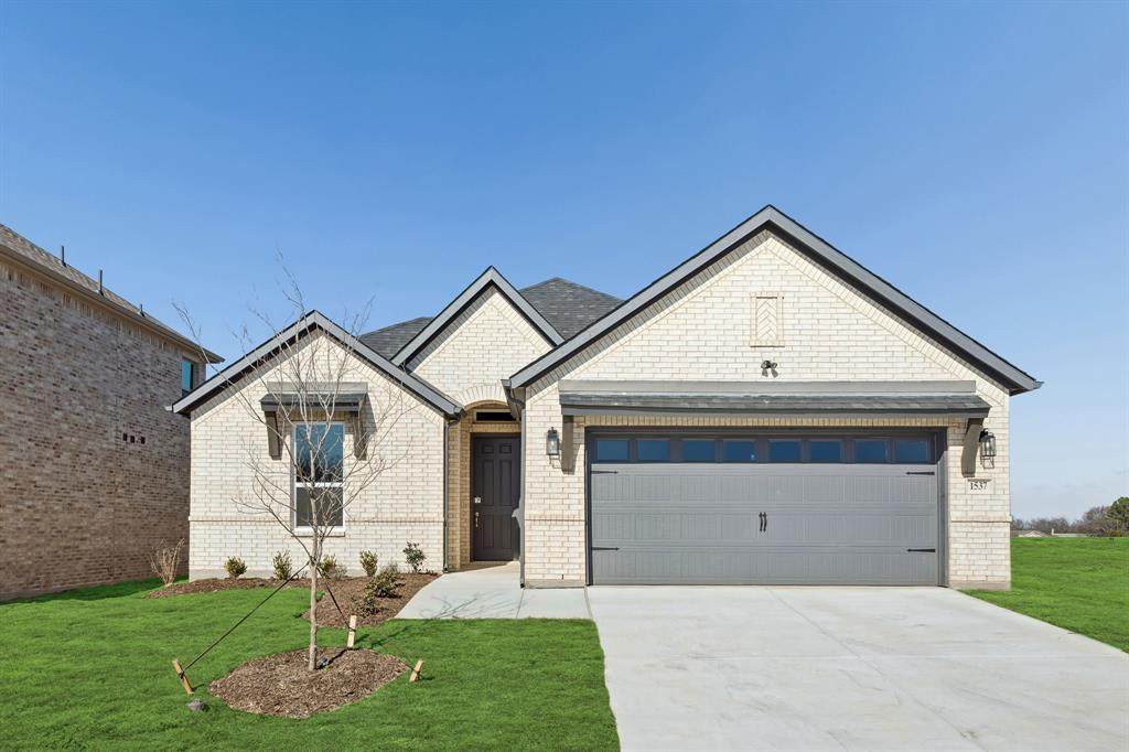 1537 Oakdale Drive - Photo 1