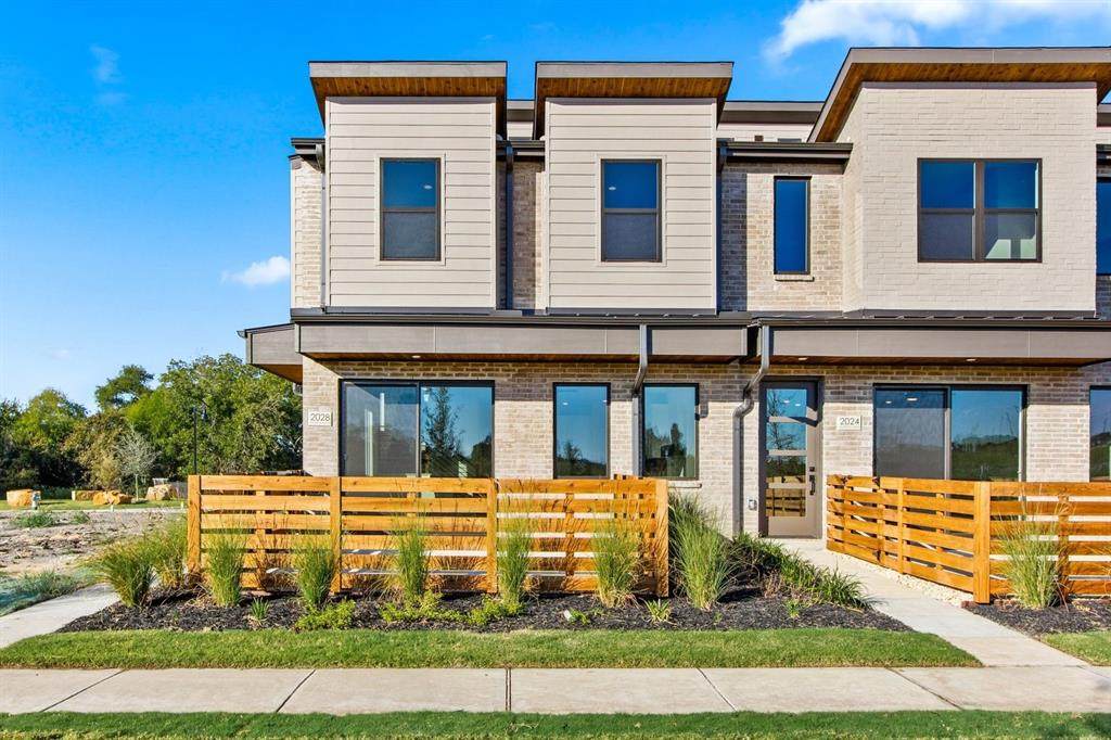 2028 Aldrich Mews - Photo 1