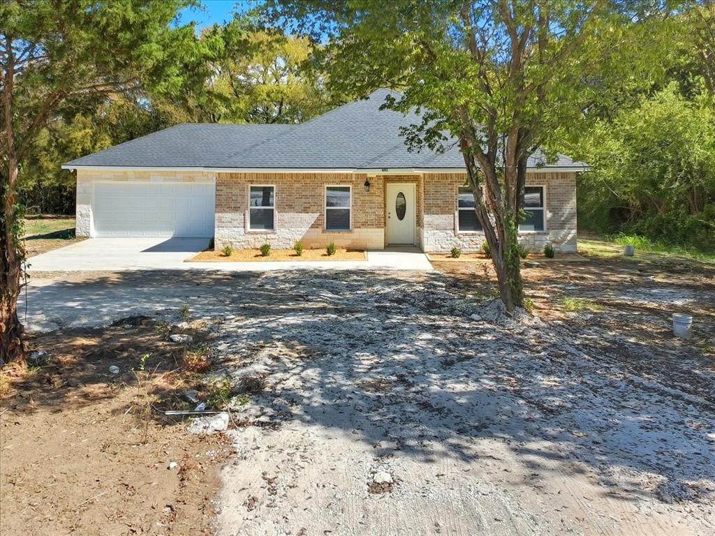 851 County Road 3048D - Photo 1