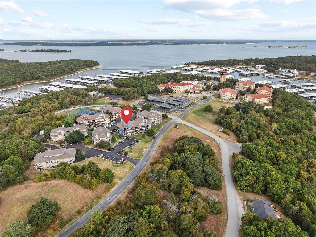 2164 Tanglewood Boulevard - Photo 1