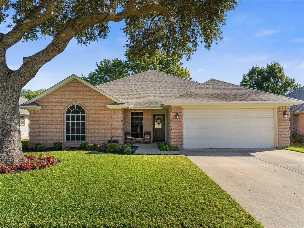 325 Cindy Lane - Photo 1