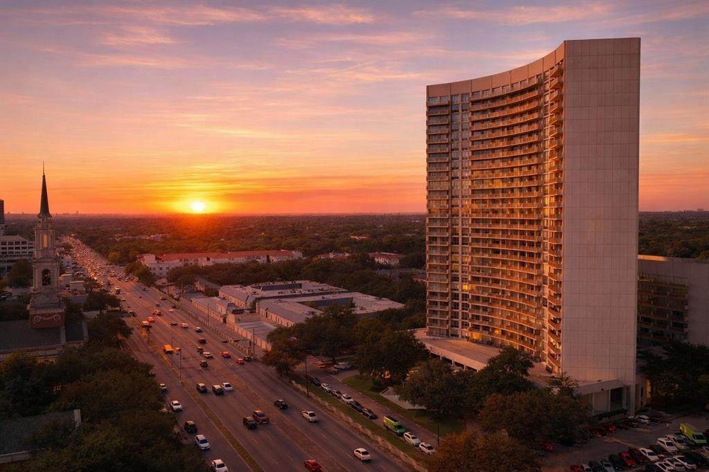 6211 Northwest Highway - Photo 1