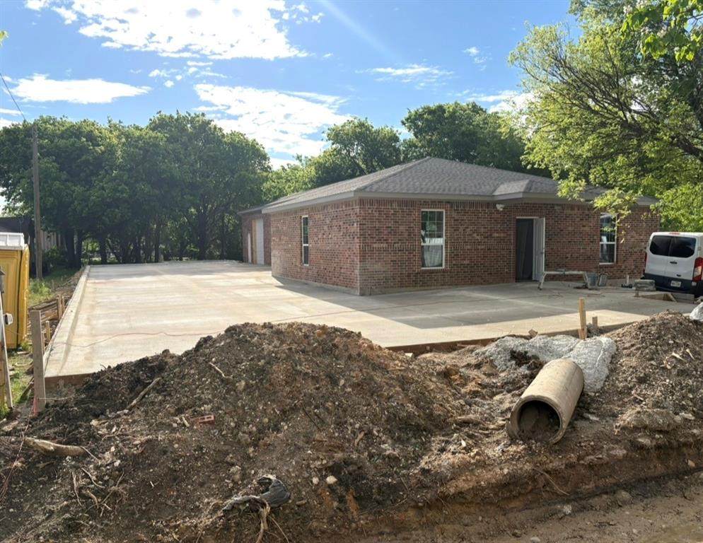 3350 Balomede Street - Photo 1