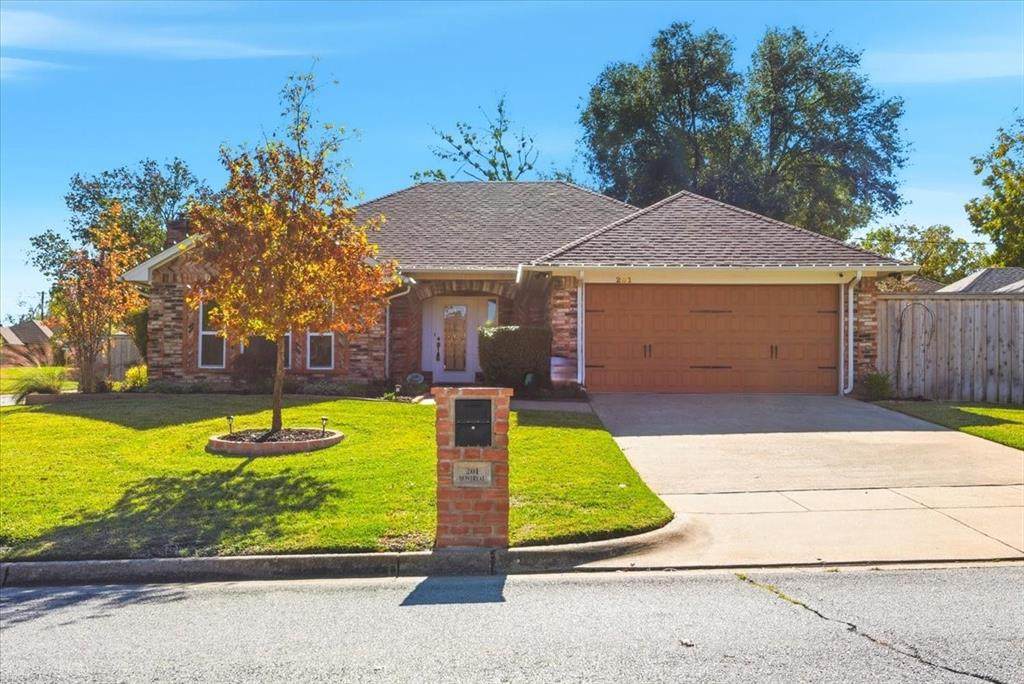 201 Montreal Drive - Photo 1