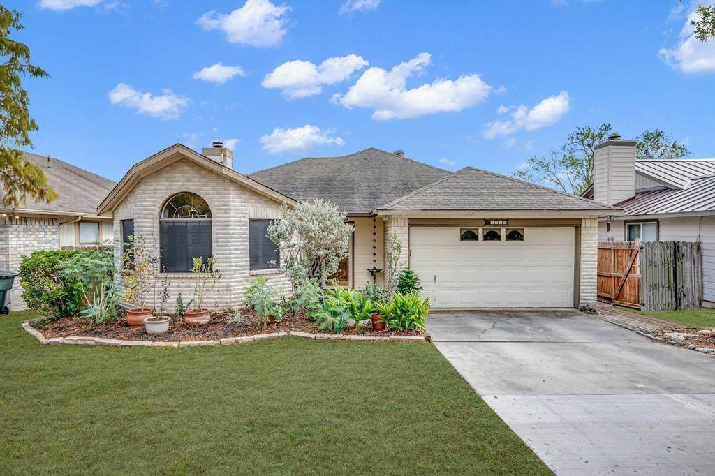 1133 Lago Vista Street - Photo 1