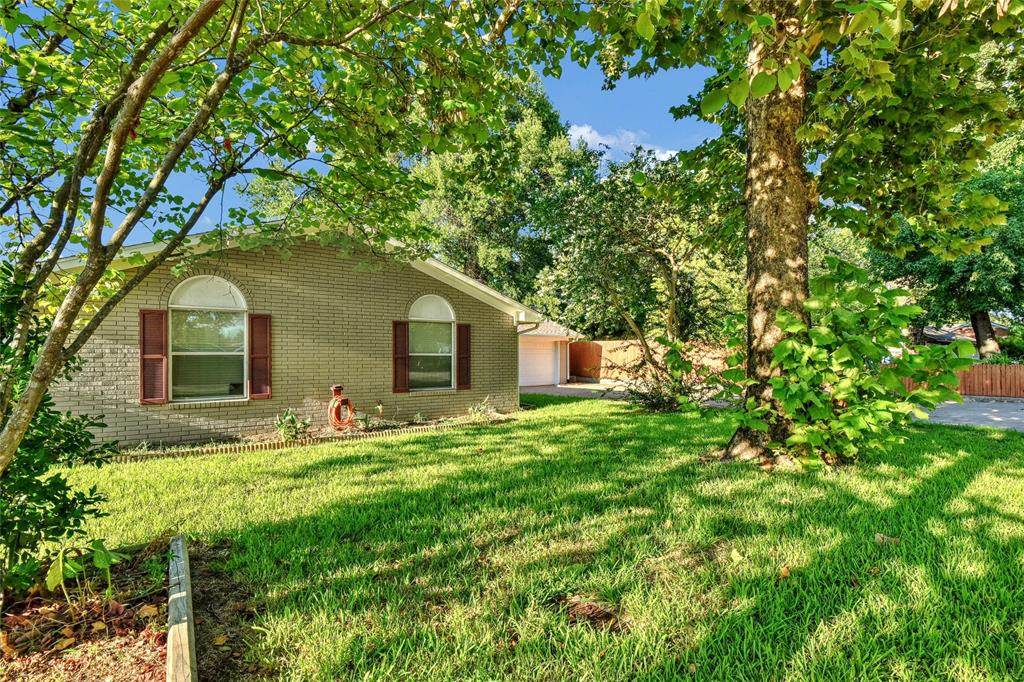 2513 Sunset Street - Photo 1