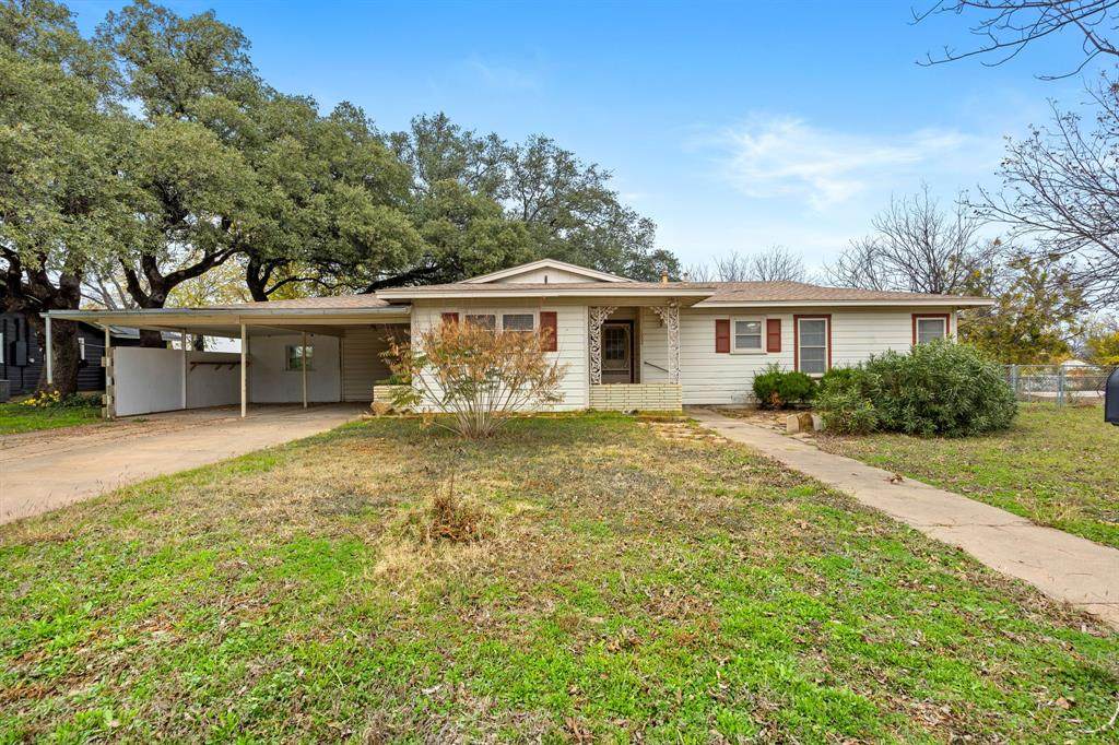 1002 Woodlawn Street - Photo 1