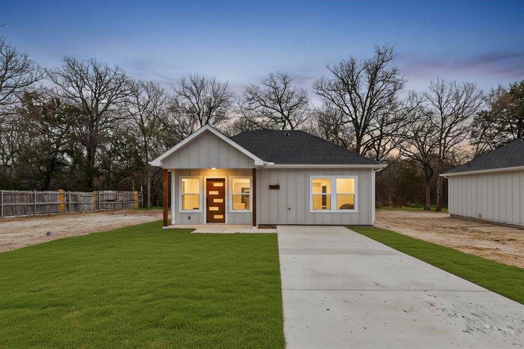 116 Garner Drive - Photo 1