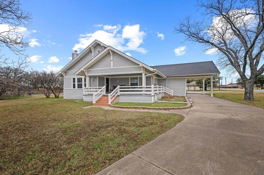 715 5th Street - Photo 1