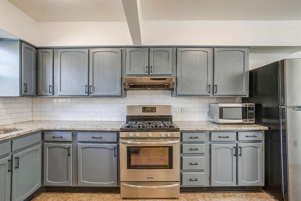 6604 Locke Avenue - Photo 1