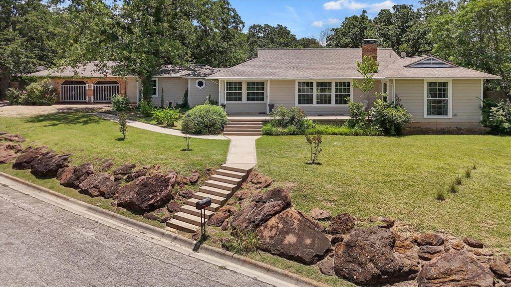425 Oakhill Drive - Photo 1