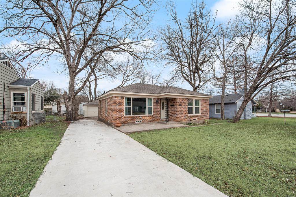 1405 Inwood Boulevard - Photo 1