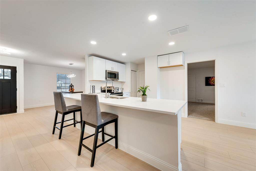 5645 Comer Drive - Photo 1