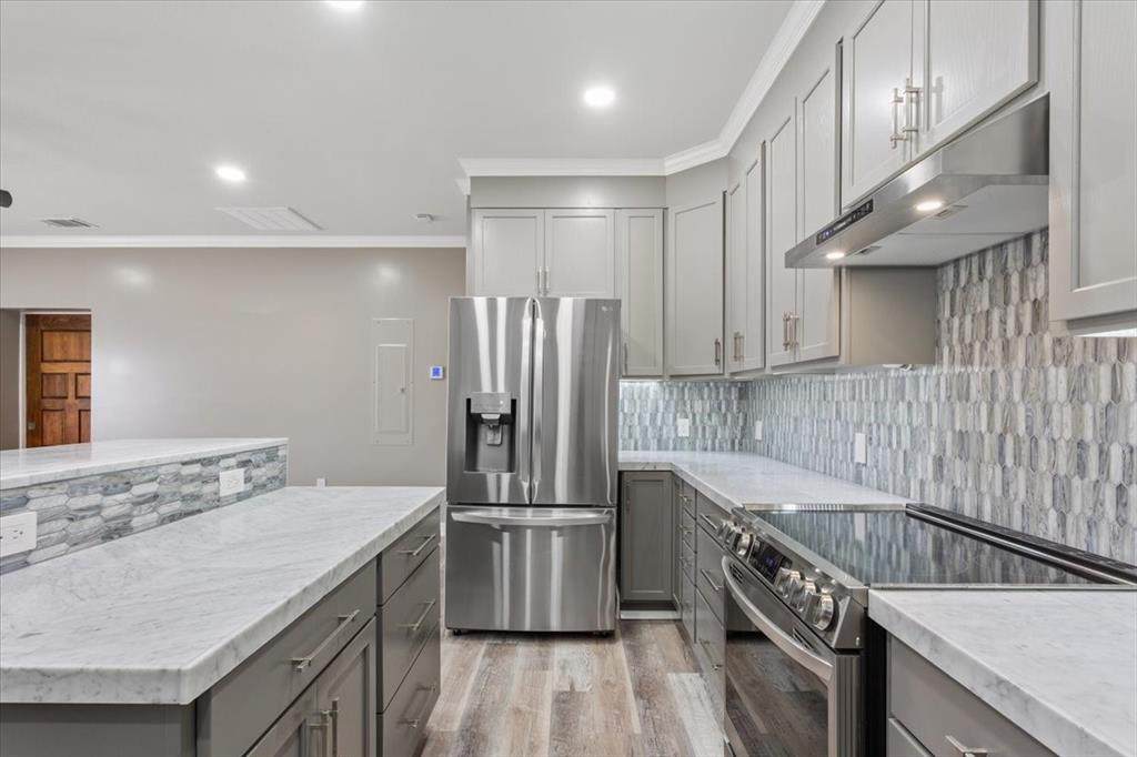 202 Avenue D - Photo 1