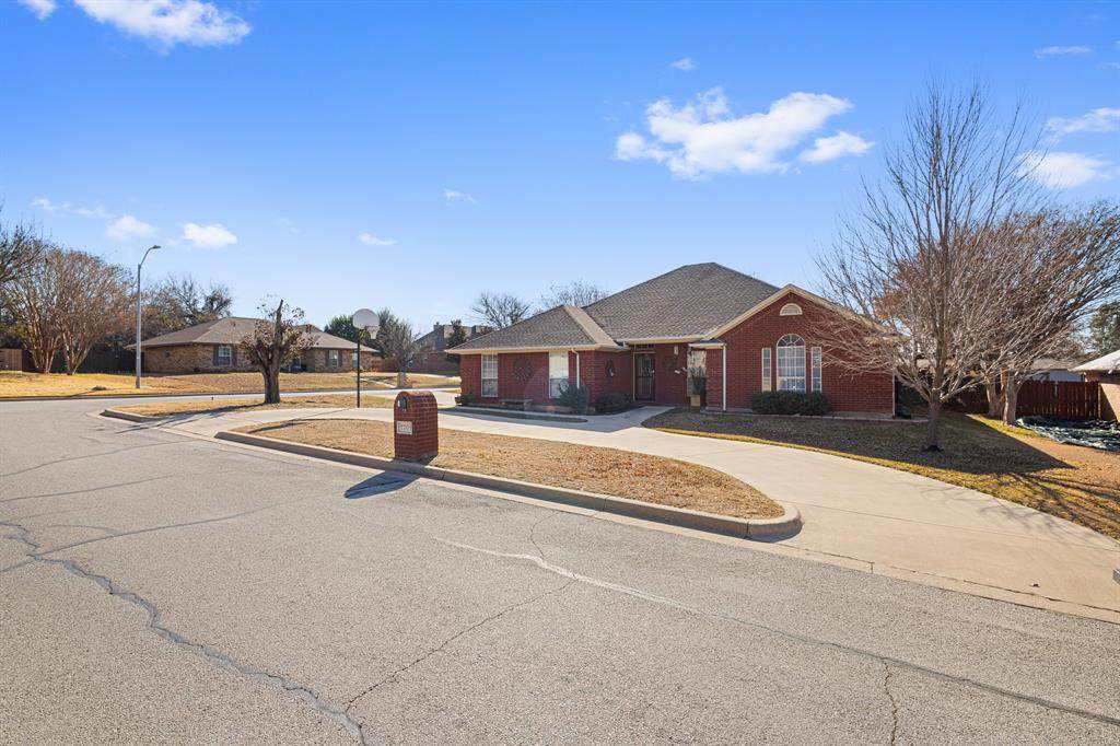 1701 Oakmeadow Drive - Photo 1