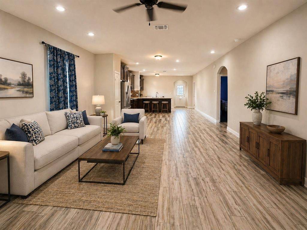433 Sabine Avenue - Photo 1